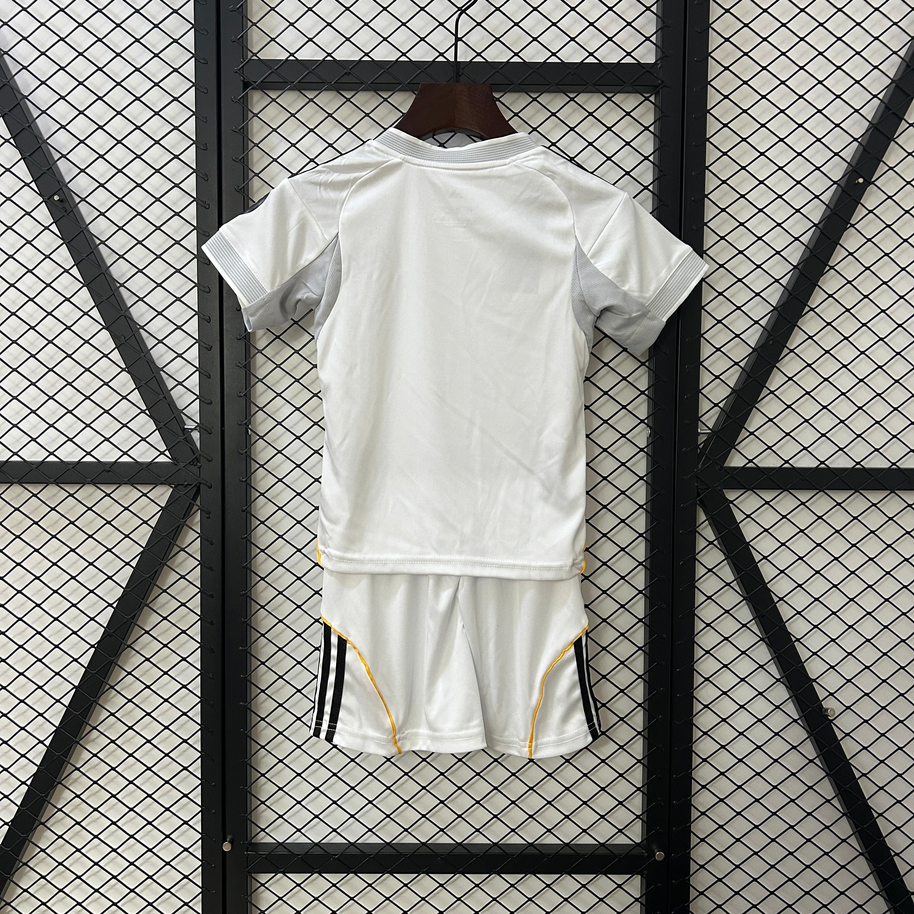Uniforme Infantil Real Madrid Home 2025/26