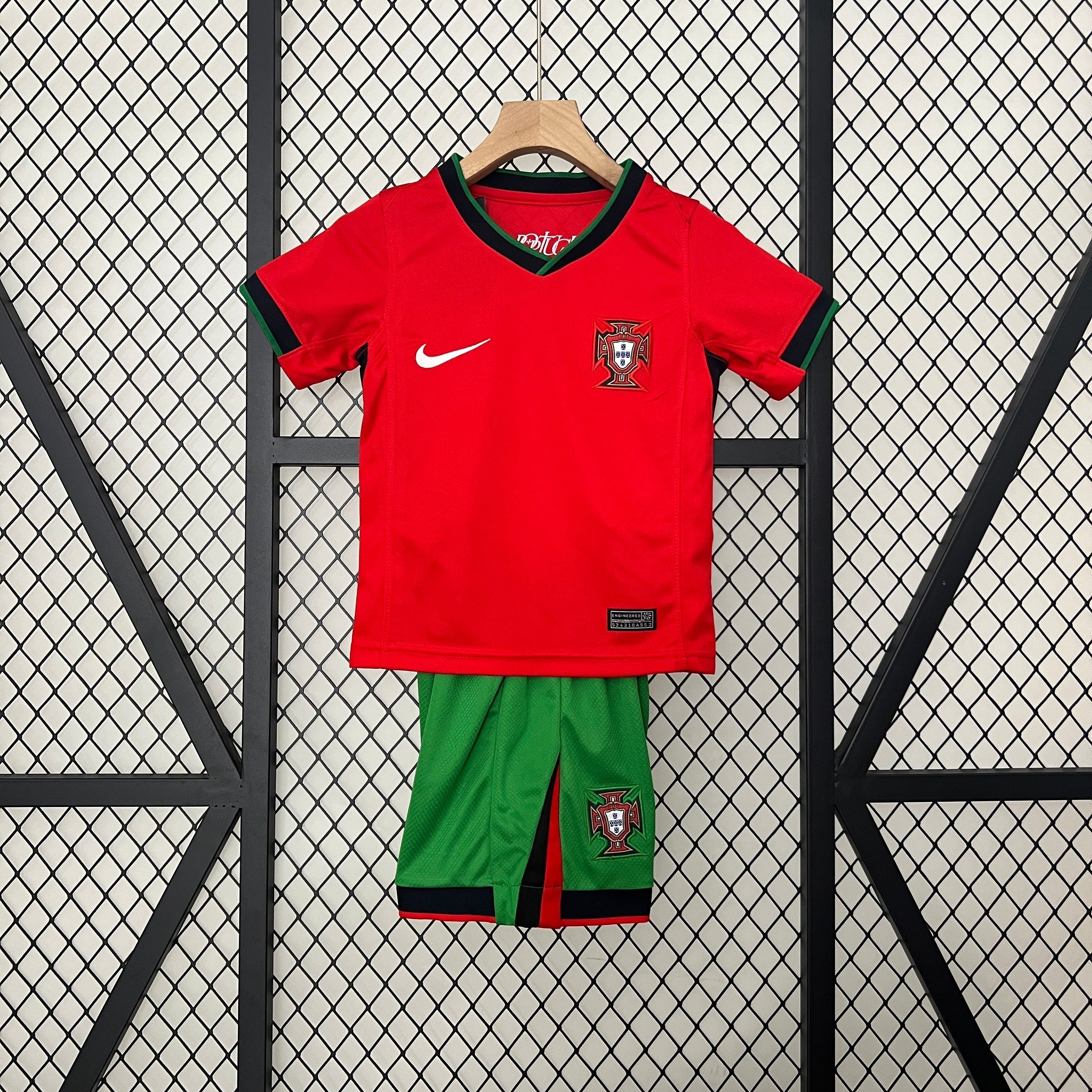 Portugal 2024/25 Kit - Kids