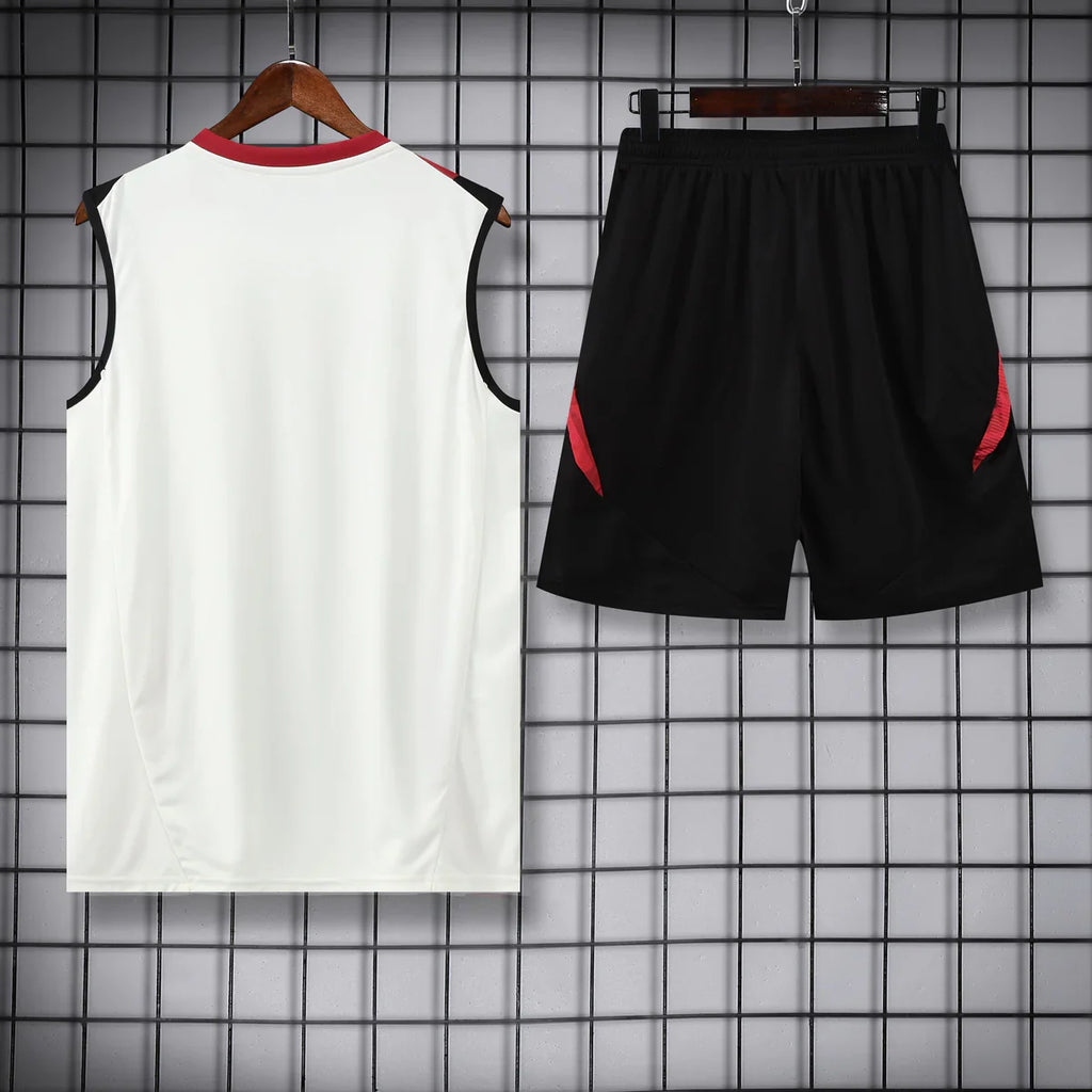 Manchester United 2025/26 training set