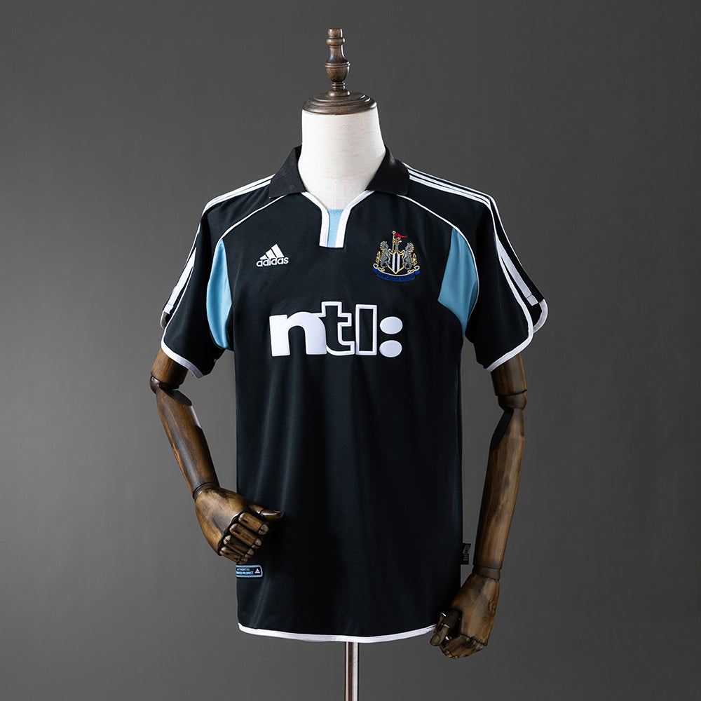 Newcastle United Retro Shirt 2000