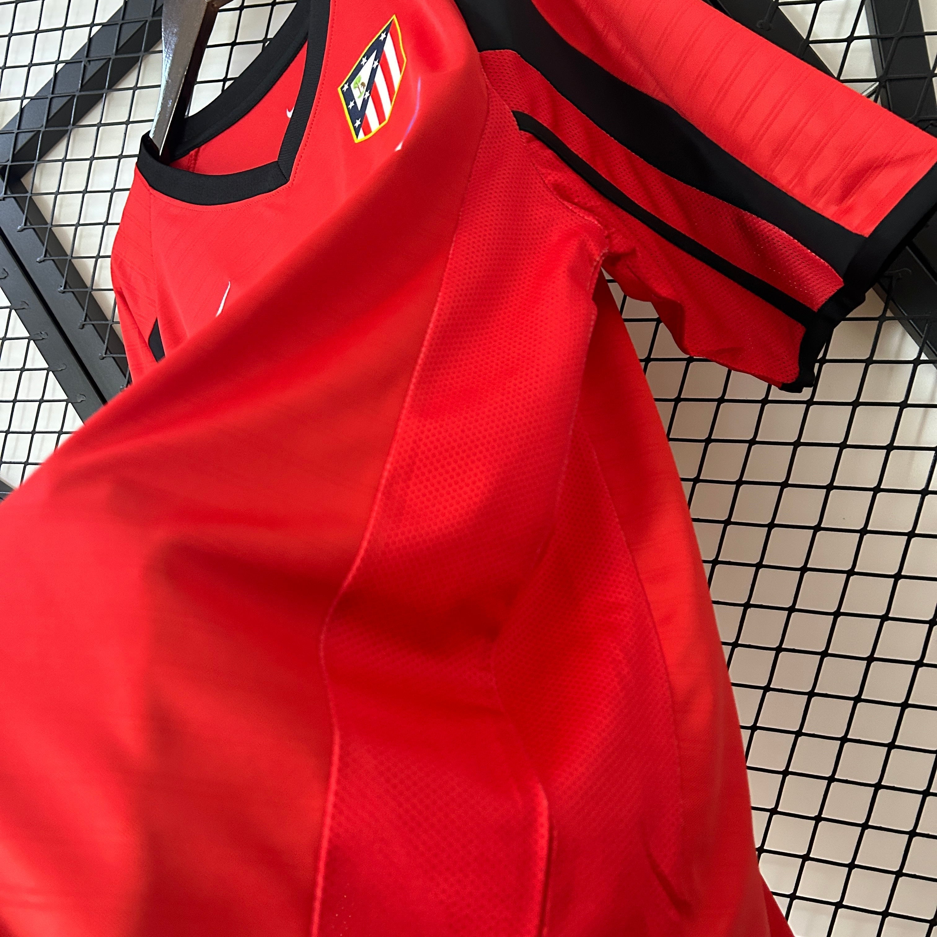 Atletico Madrid Retro Shirt 2001