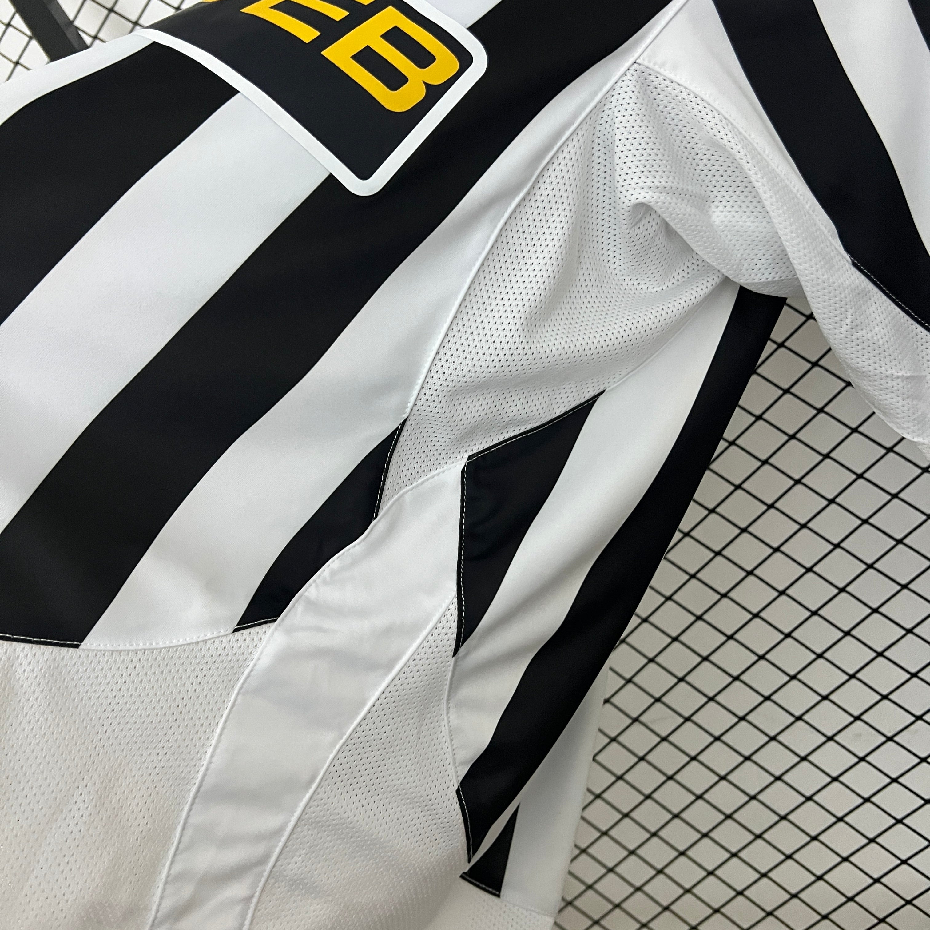 Camisa Retrô Juventus 2003