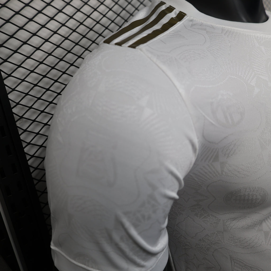 Camisa "125º Aniversário" do Bayern de Munique 2025/26 - Versão Jogador