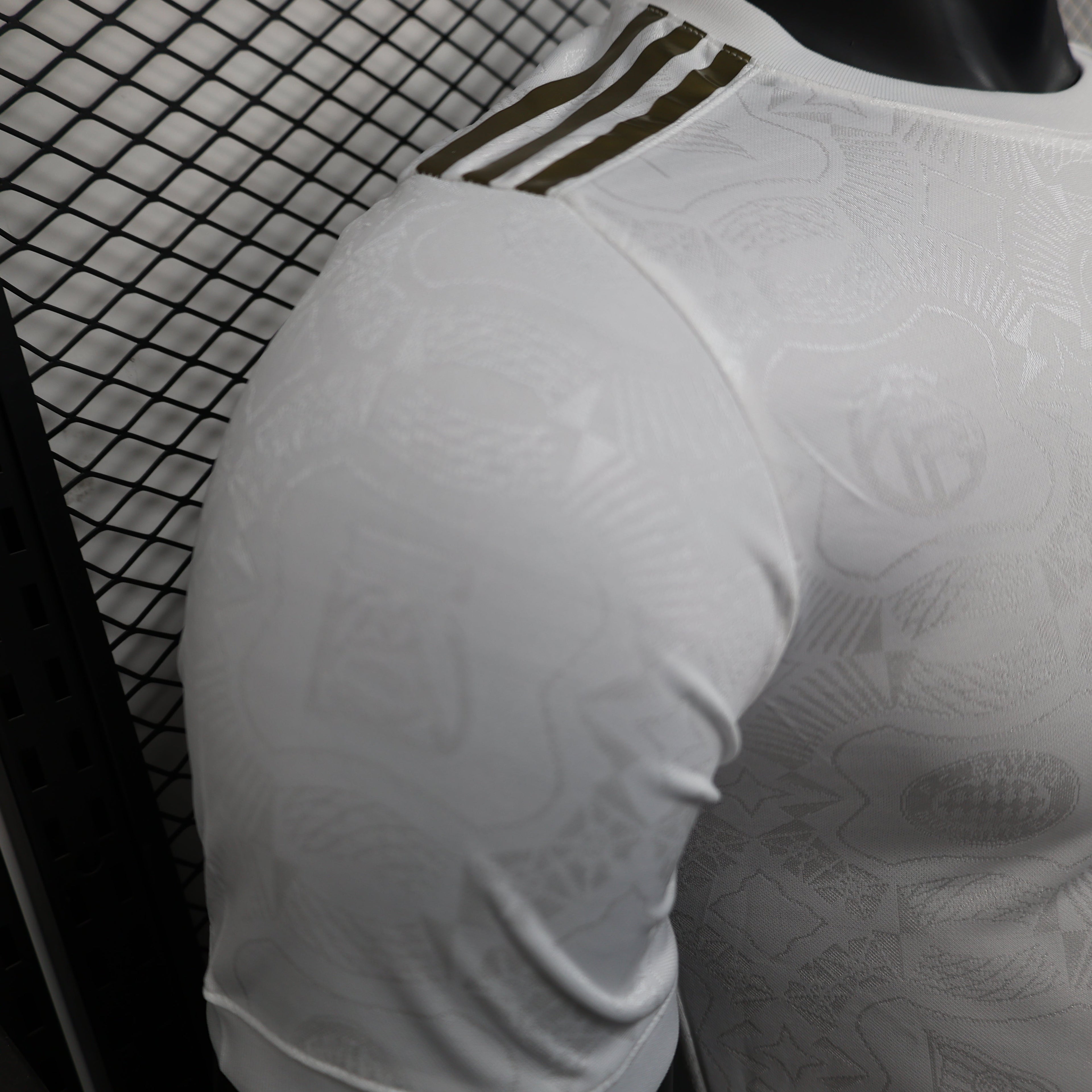 Camisa "125º Aniversário" do Bayern de Munique 2025/26 - Versão Jogador