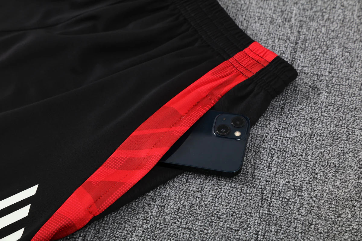 Manchester United 2025/26 training set