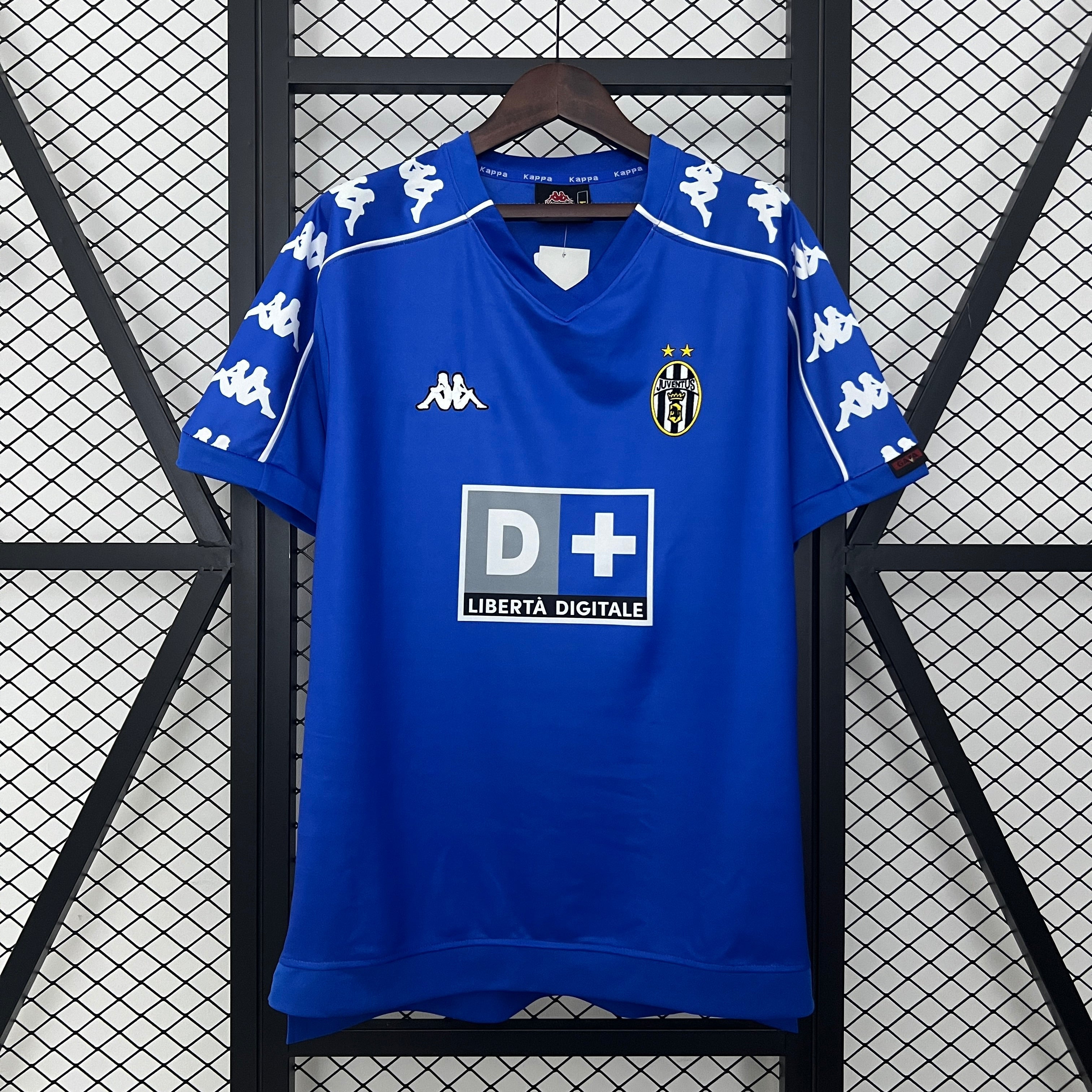 Juventus Retro Shirt 1999
