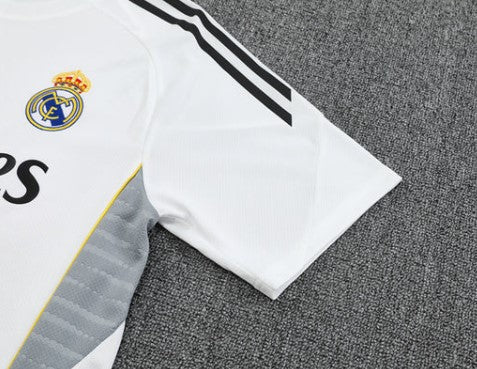 Conjunto de Treinamento Real Madrid 2025/26
