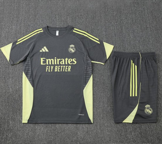 Conjunto de Treinamento Real Madrid 2025/26