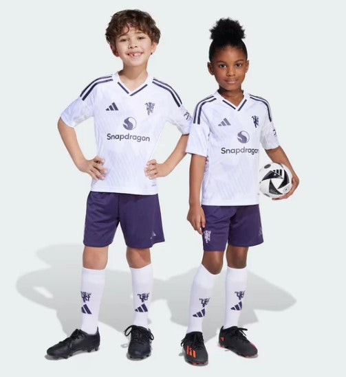 Manchester United Away 2025/26 Kit - Kids (with Socks)