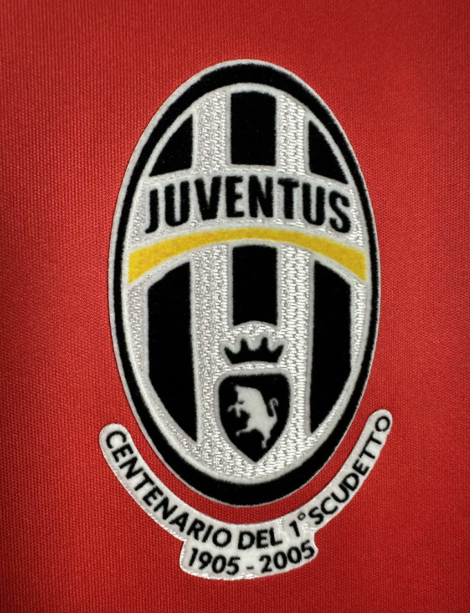 Camisa Retrô Juventus 2005