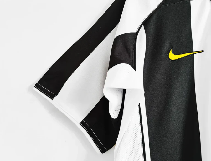 Juventus Retro Trikot 2004
