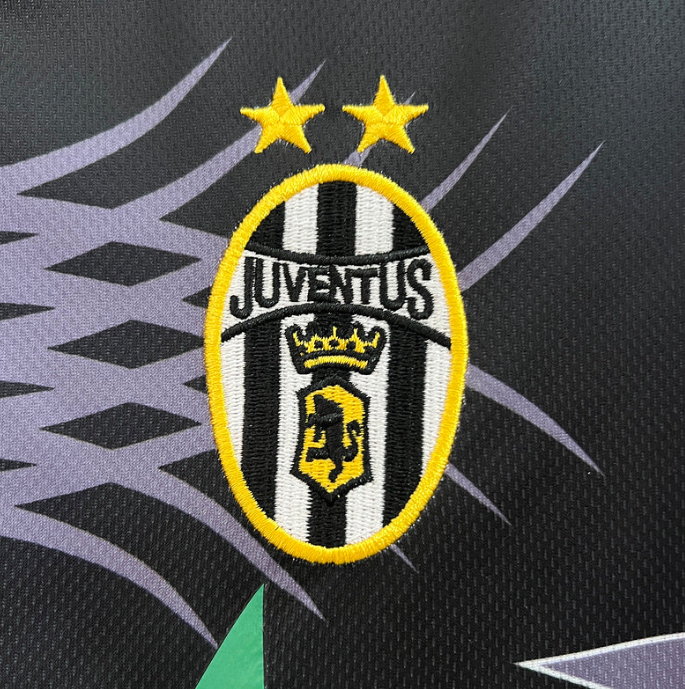 Camisa Retrô Juventus 2001