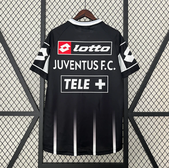 Camisa retrô da Juventus 2000