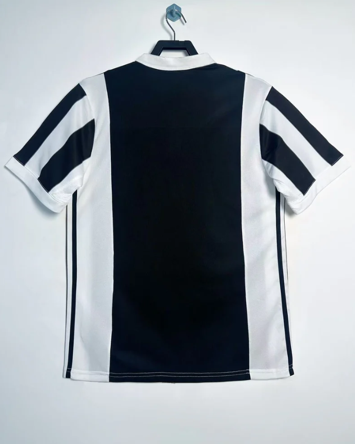 Camisa Retrô Juventus 2017