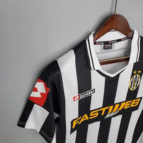 Juventus Retro Trikot 2001