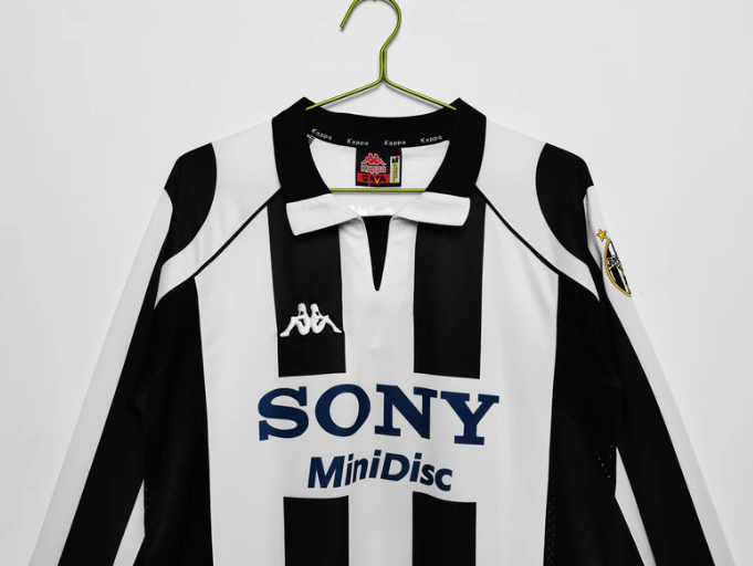 Juventus Retro Shirt 1997 - Long Sleeve