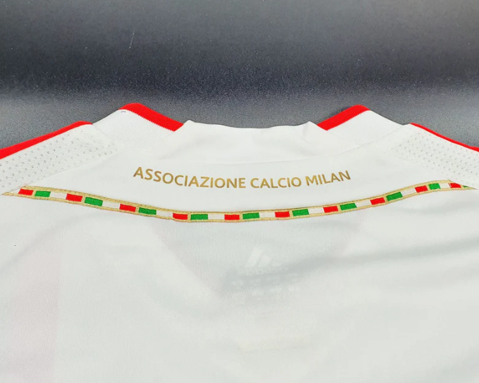 AC Milan Retro Shirt 2011