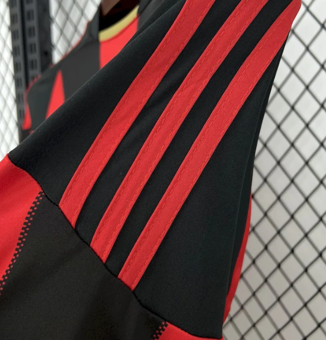 Camisa Retrô AC Milan 2010 - Manga Longa