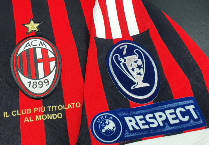 Camisa Retrô AC Milan 2011 - Com patch