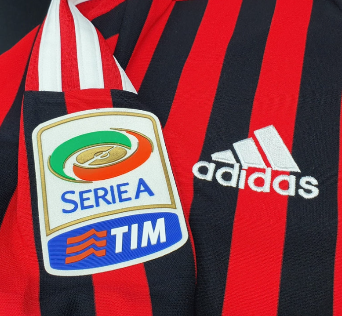 Camisa Retrô AC Milan 2011 - Com patch