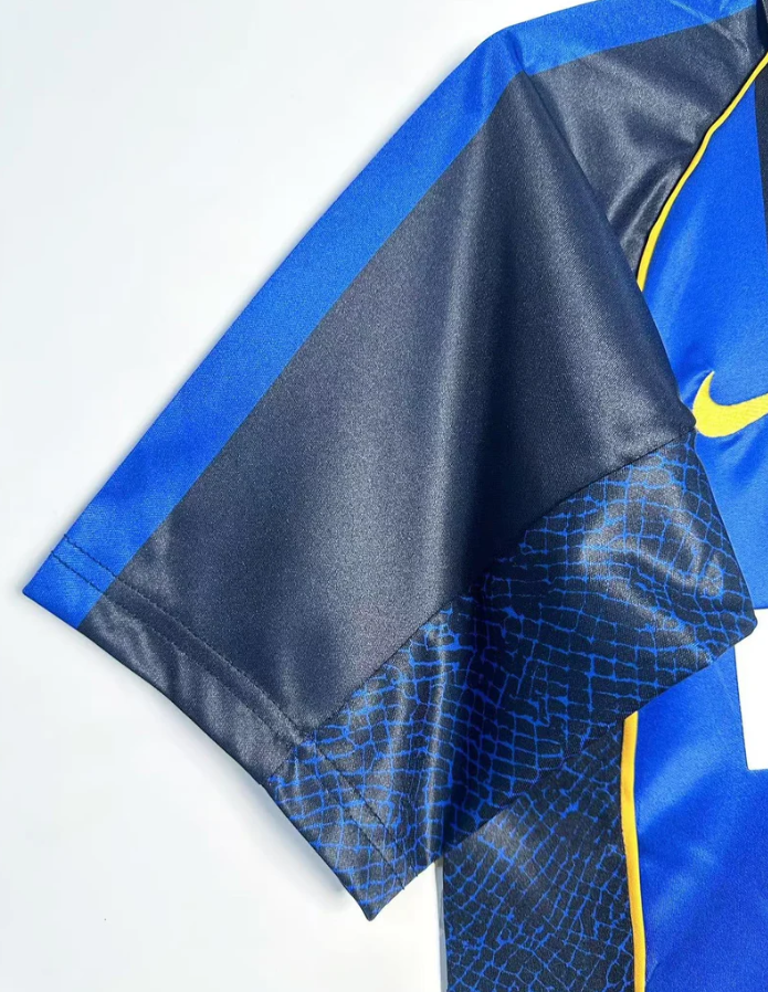 Inter Milan Retro Shirt 2001