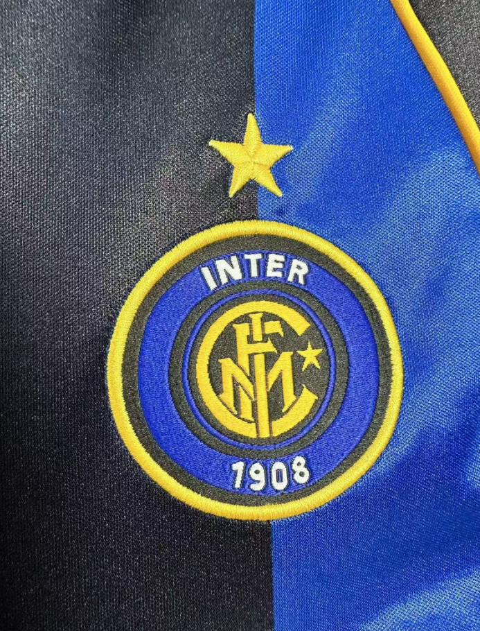 Inter Milan Retro Shirt 2001