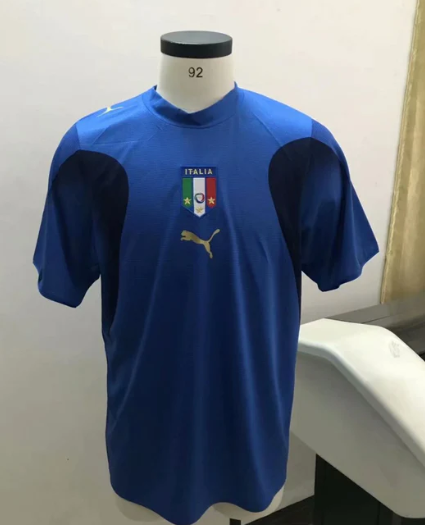 Italy Home Retro Shirt 2006
