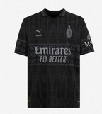 Camisa AC Milan x PLEASURES 2023/24 – Versão Escura