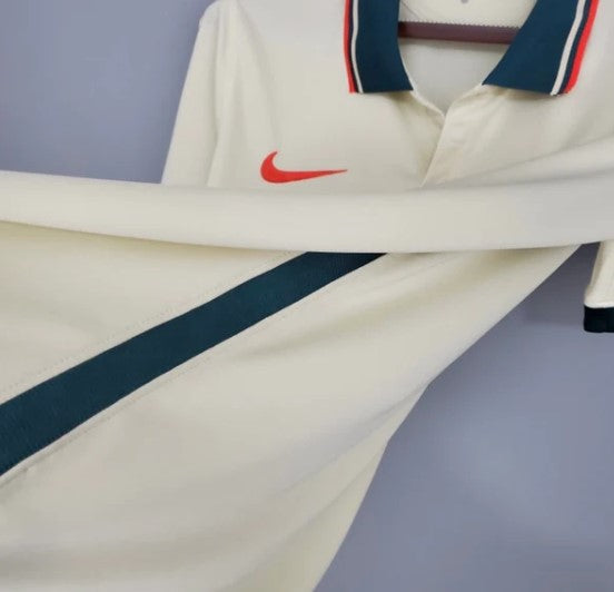 Camisa Retrô Liverpool 2021