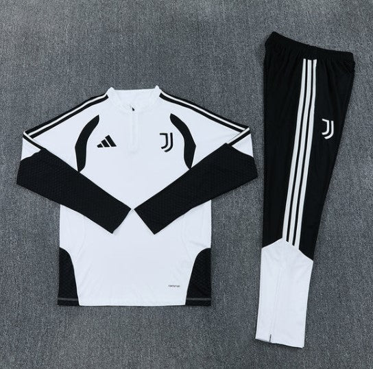 Juventus Tracksuit 2026/27