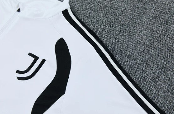 Juventus Tracksuit 2026/27