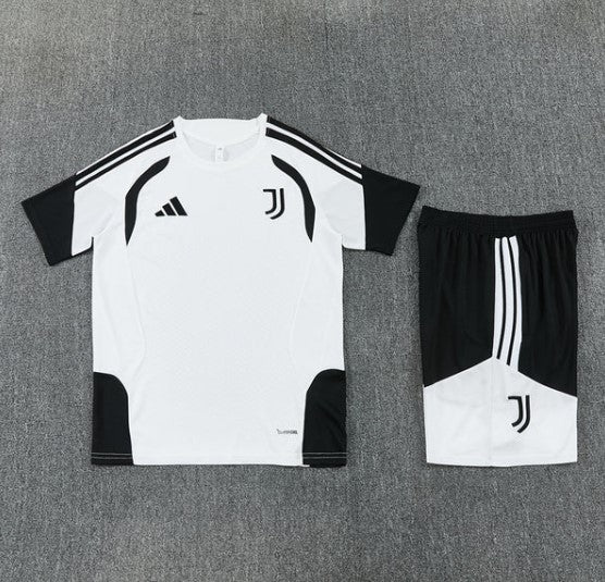 Juventus Training Set 2026/27