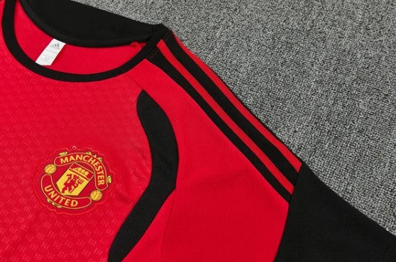 Manchester United Training set 2026/27