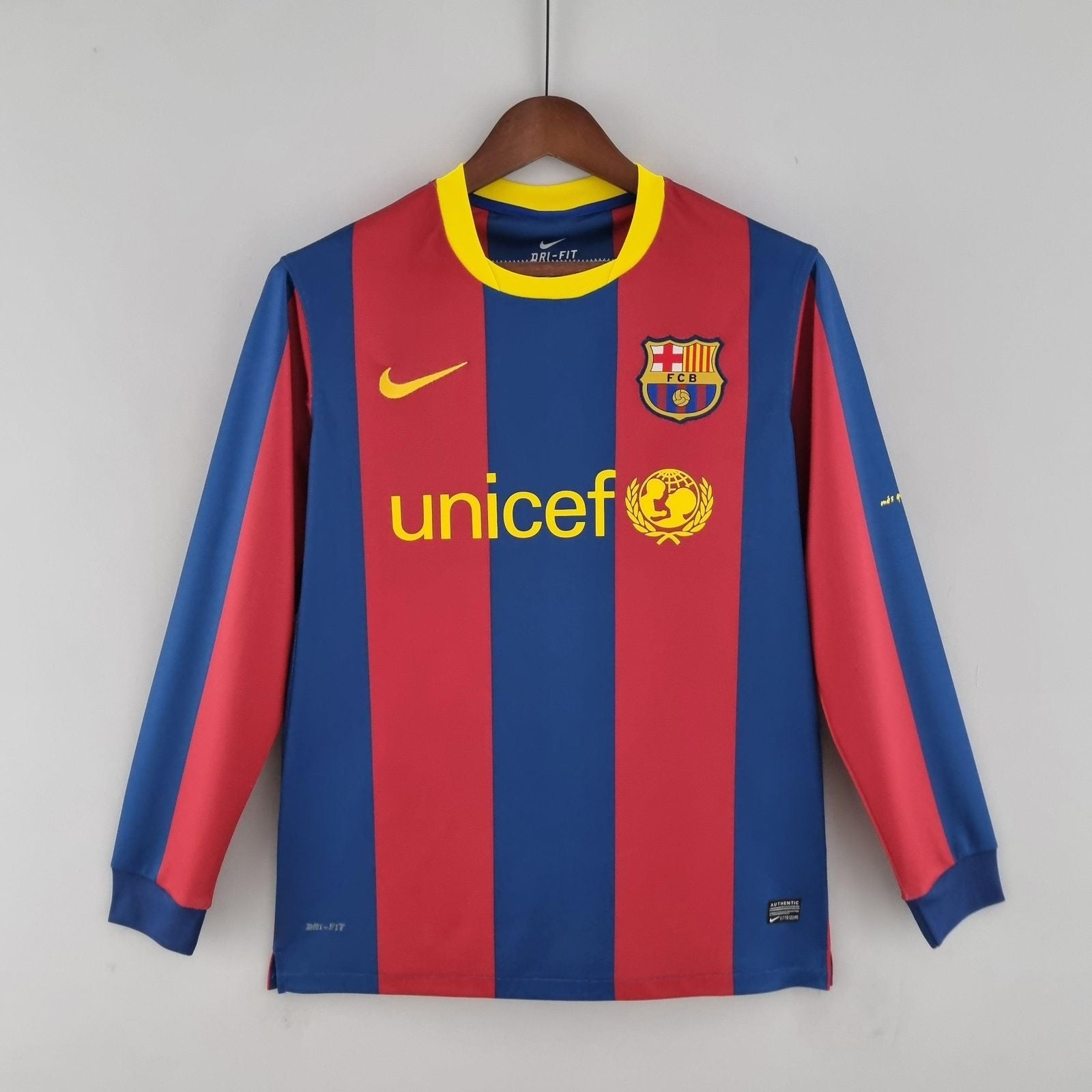 FC Barcelona Retro Shirt 2010 - Long Sleeve