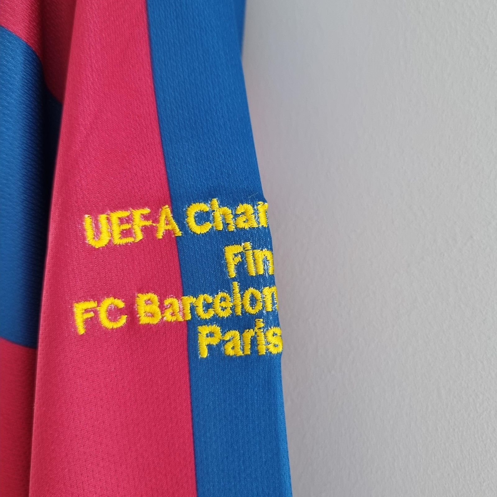FC Barcelona Retro Shirt 2005 - Long Sleeve