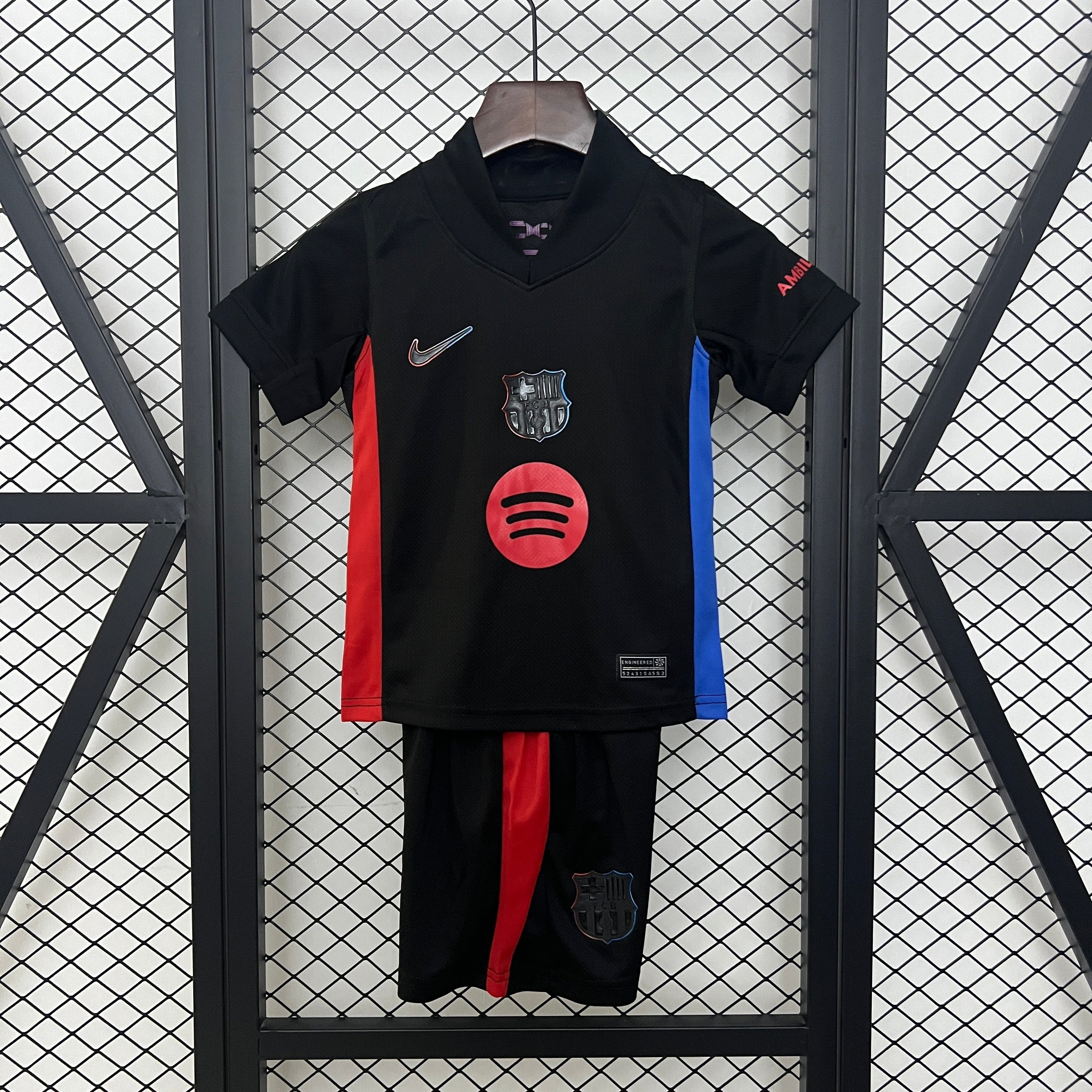 Kit FC Barcelona Fora 2024/25 - Crianças