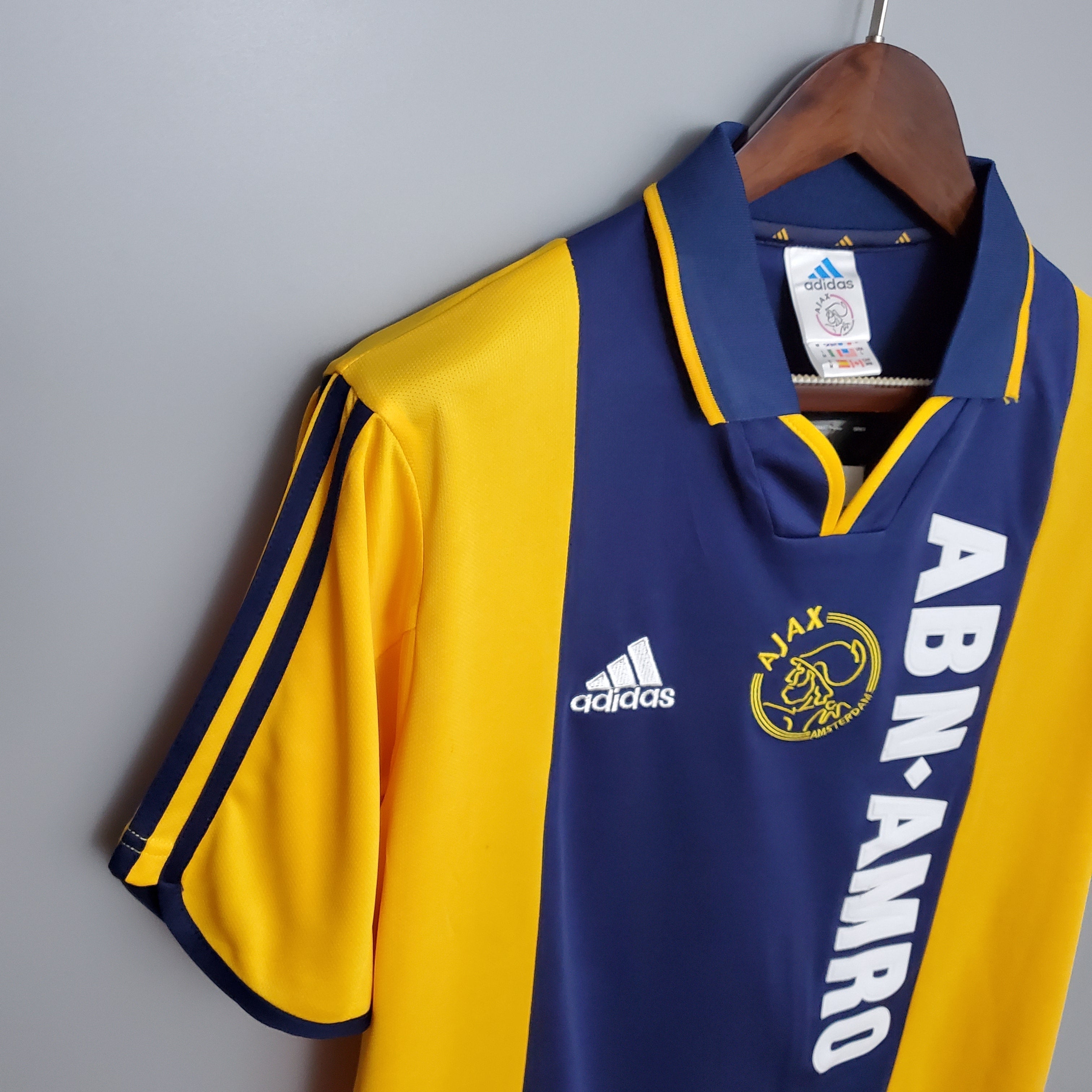 Ajax Retro Shirt 2000