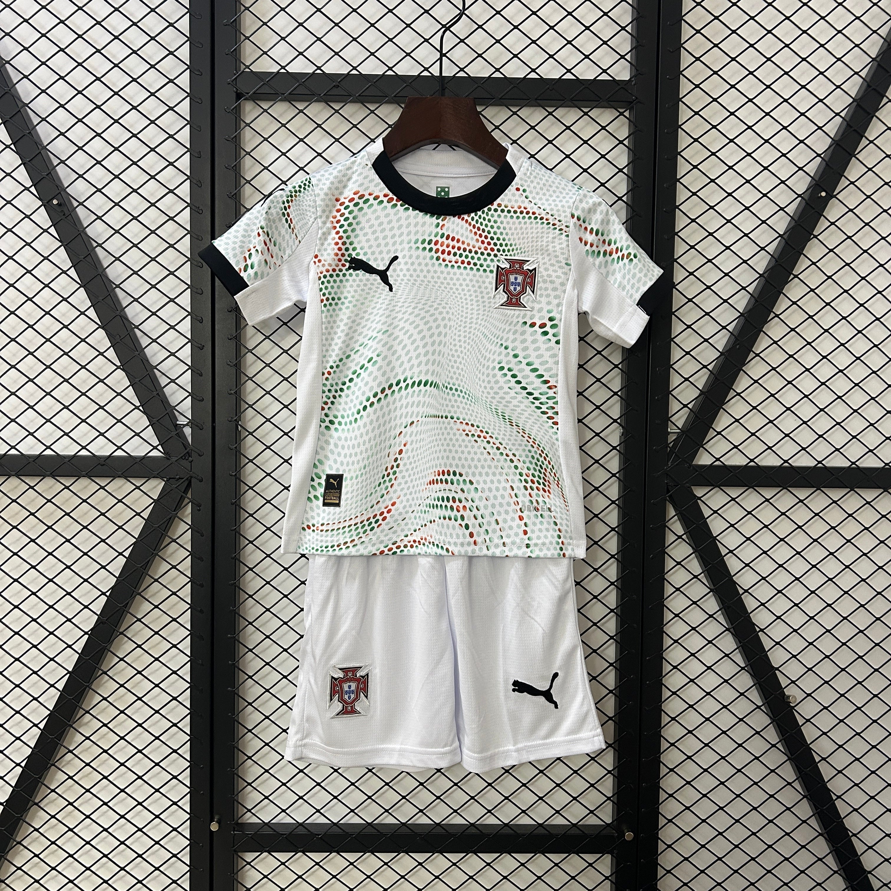 Kit Portugal Fora 2025/26 - Infantil