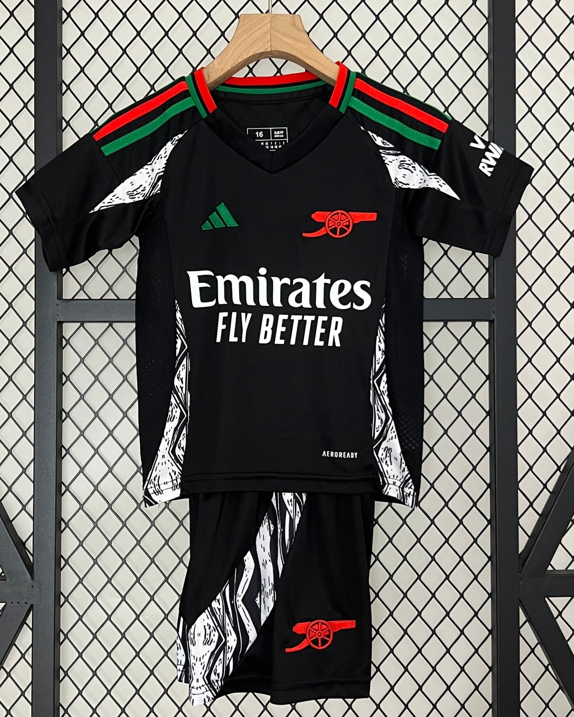 Arsenal Away 2024/25 Kit - Kids