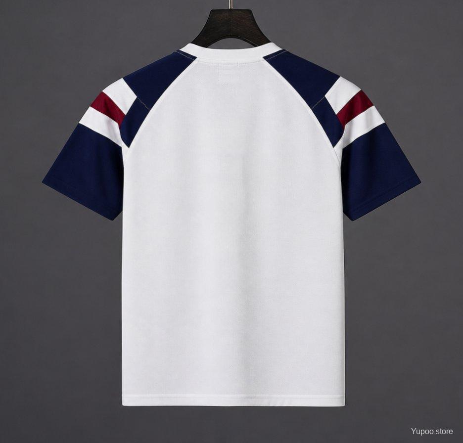 Camisa pré-jogo do Liverpool 2026/27